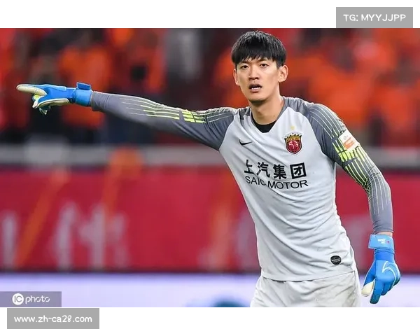 门将颜骏凌的500场里程,从崇明岛到三连冠的守护